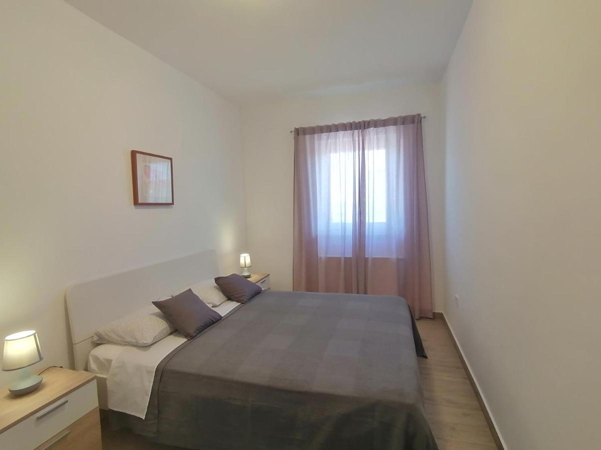 Holiday Apartment Dunja プーラ エクステリア 写真