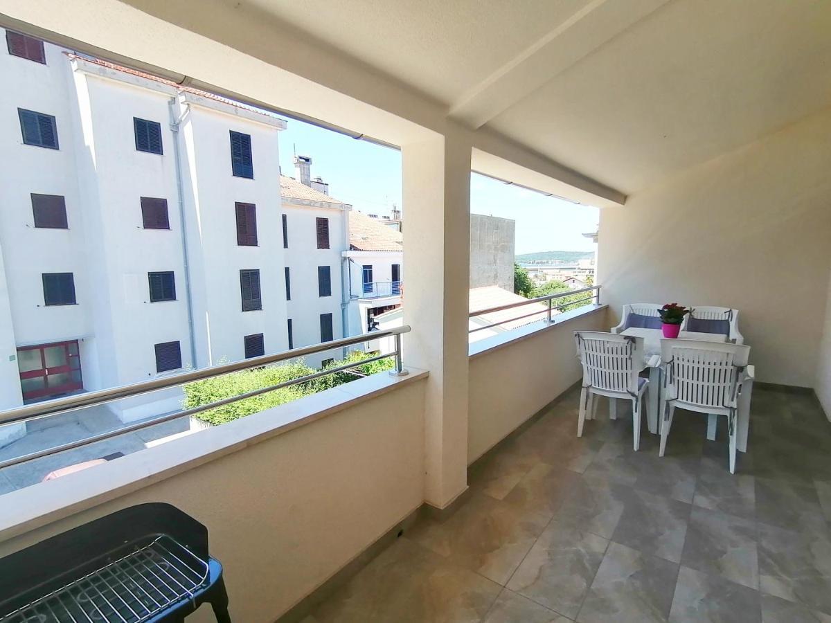 Holiday Apartment Dunja プーラ エクステリア 写真