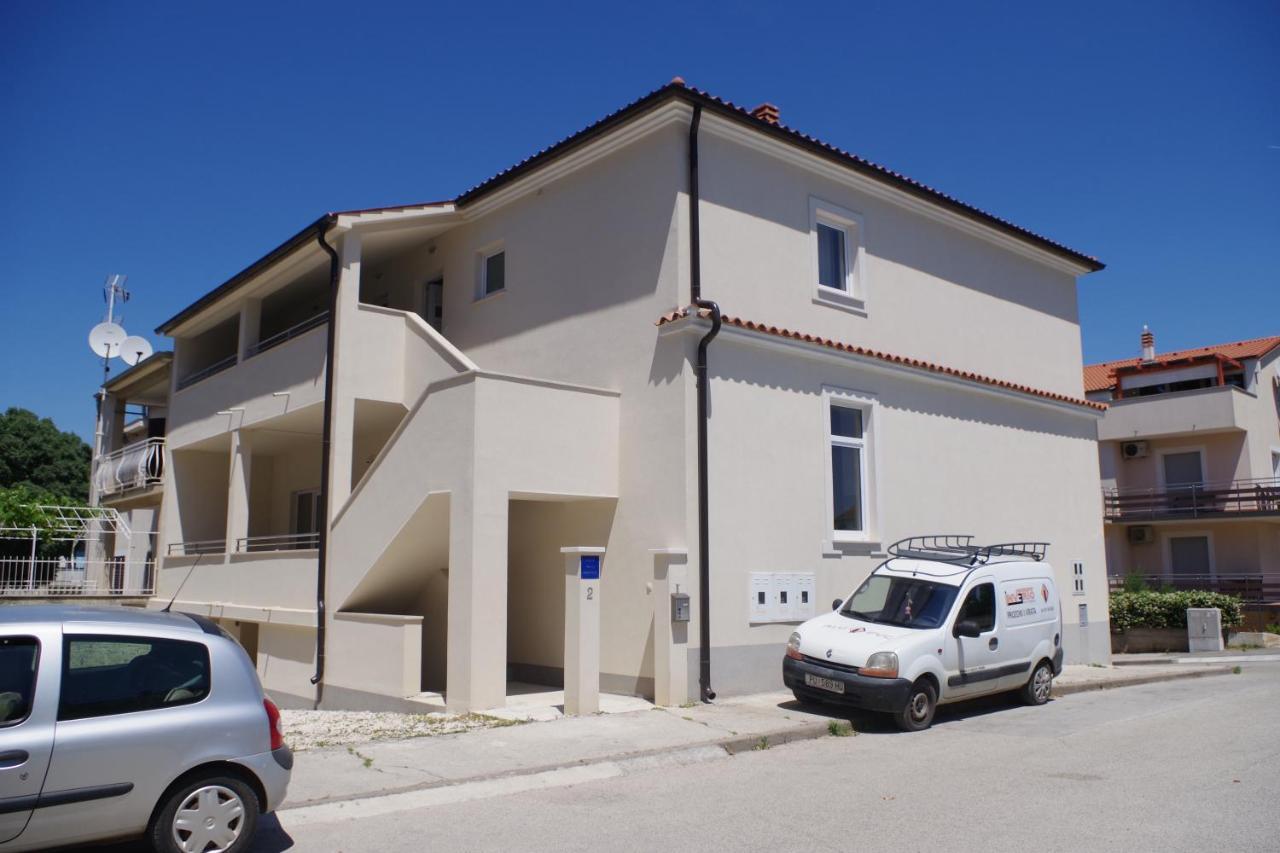 Holiday Apartment Dunja プーラ エクステリア 写真